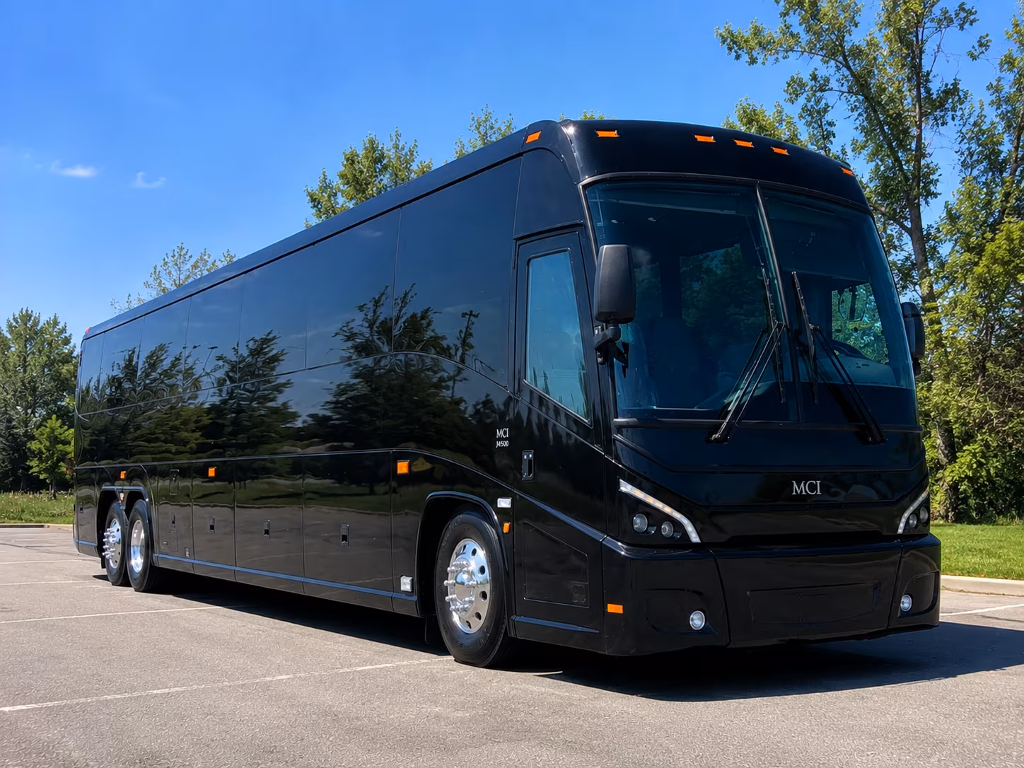 sandyspringscharterbusservices com helps you get your group to state farm arena for hawks games