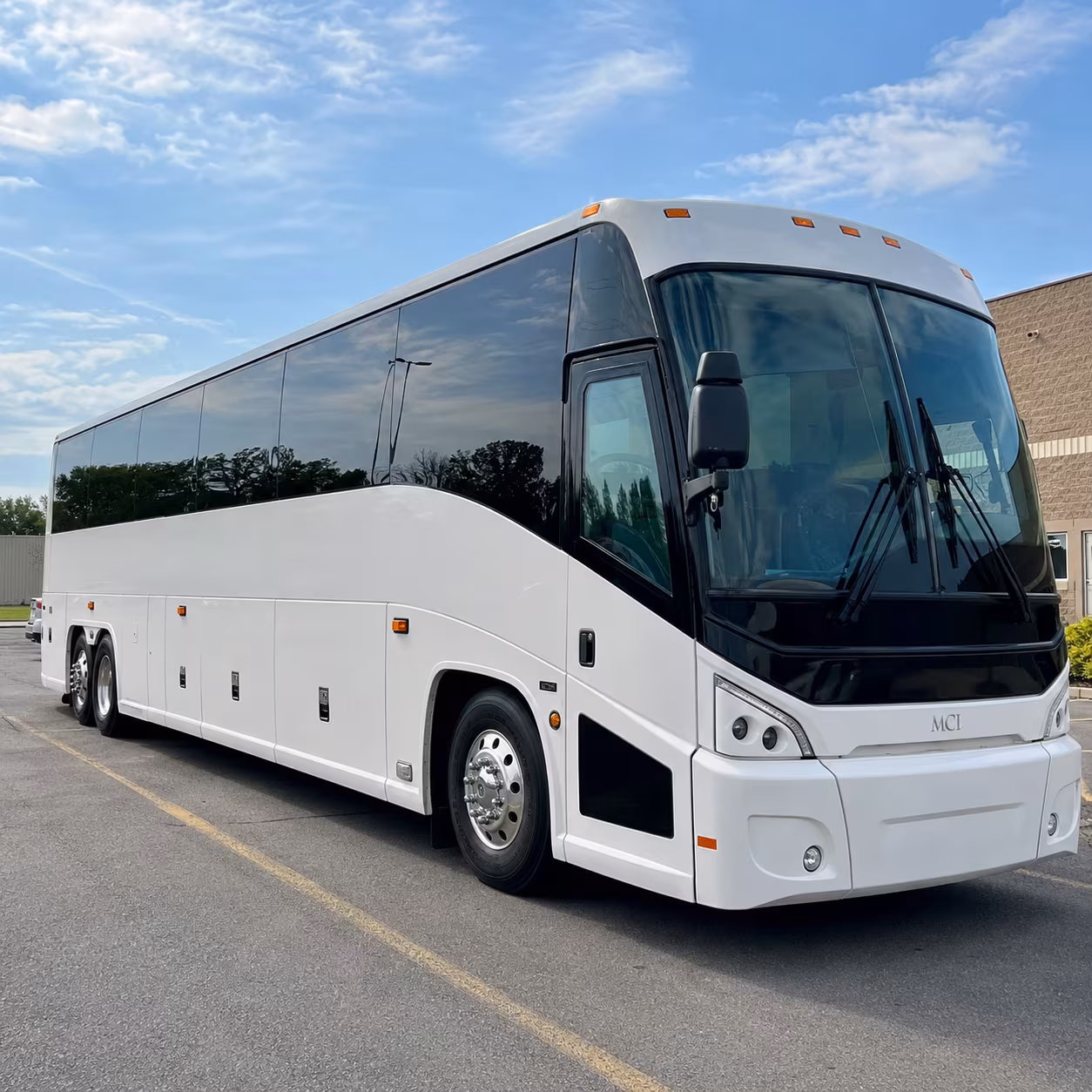 sandyspringscharterbusservices com is how sandy springs groups get to state farm arena and mercedes benz stadium