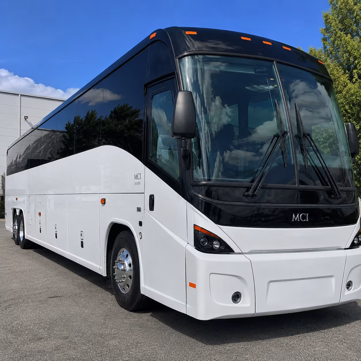 sandyspringscharterbusservices com is the easiest way to find corporate airport shuttles in sandy springs